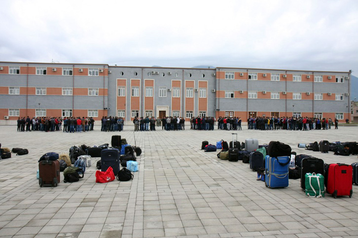 “Oferta” e Petro Koçit: Kush nuk fitoi në universitet të rekrutohet në ushtri