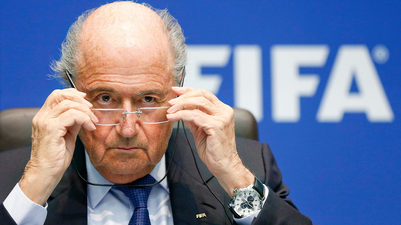 Pas pezullimit kërcënon Blatter : Nuk e lë me kaq. Do kethehem serish