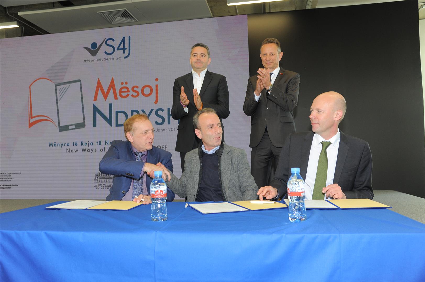 Shkolla profesionale në Vlorë binjakëzohet me shkollën zvicerane