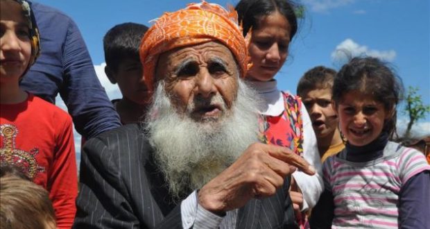 111 vjeçari që ka 107 nipër e mbesa