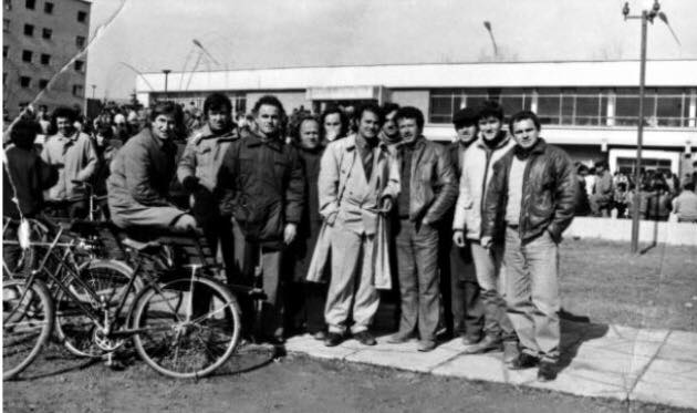 Djali i Azem Hajdarit uron demakratët: Në këtë jubile të themelimit të PD, doja shumë që Azemi të ishte mes nesh