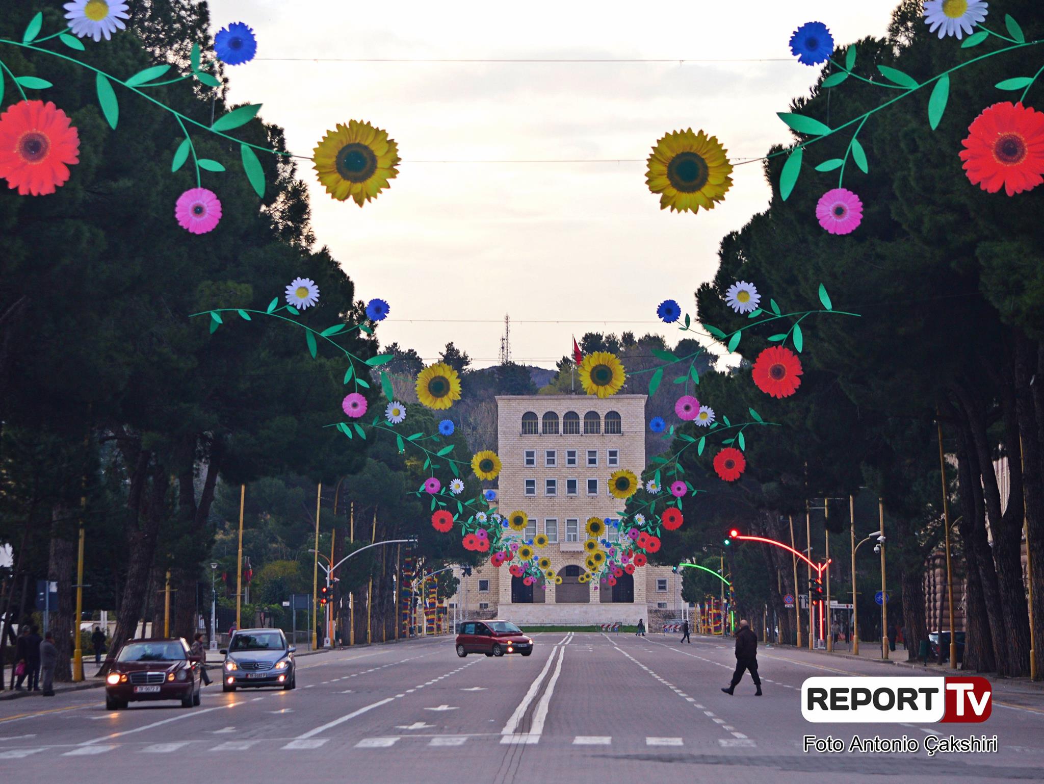 ARTAN FUGA/ E gëzofshim o Tiranas festën e Elbasanit !