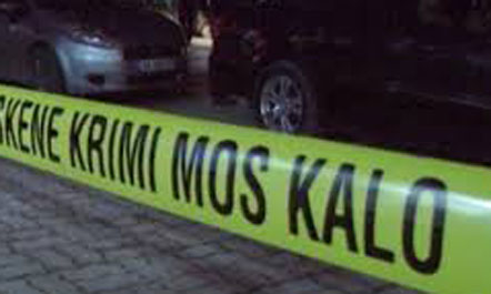 Vrasja në Bathore, arrestohet babai i autorit për fshehjen e armës së krimit