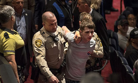 Tentoi të vriste Donald Trump, arrestohet nga policia