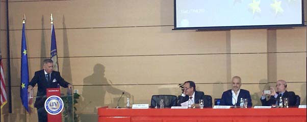 Rama justifikohet për fluksin e largimeve jashtë Shqipërisë, Fleckenstein i kujton reformat