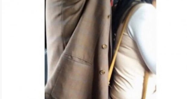 FOTO/ Gazetari denoncon maniakun në autobusin e Tiranës