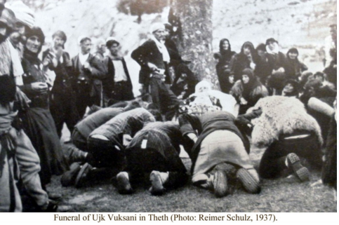 FOTO/ Ja si bëhej rituali i varrimit të burrave në Veri