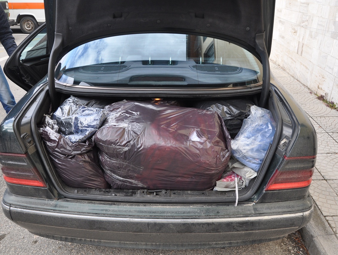Korçë, arrestohet një person për mallra konrtabandë, në procedim penal edhe dy doganierë