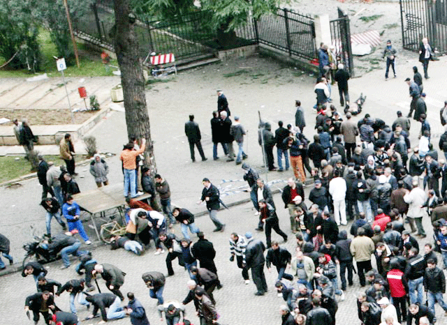 VENDIMI/ Ja sa para u jep qeveria si dëmshpërblim familjarëve të viktimave të 21 Janarit