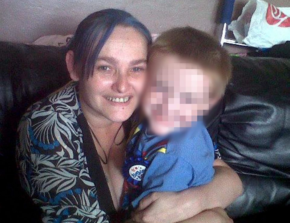 “Ja si më përdhunoi daja për vite me radhë. Dy fëmijët e mi i kam me të”