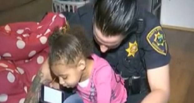 2-vjeçarja nuk vesh dot pantallonat dhe telefonon policinë: Është emergjente