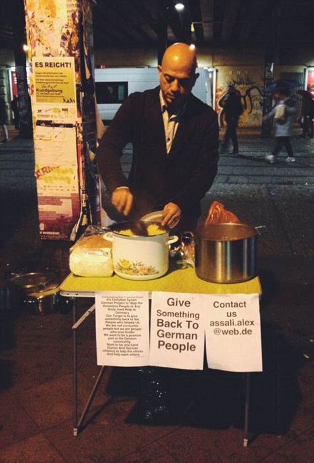 Siriani që gatuan në rrugët e Berlinit për të pastrehët, në shenjë mirënjohje për popullin gjerman
