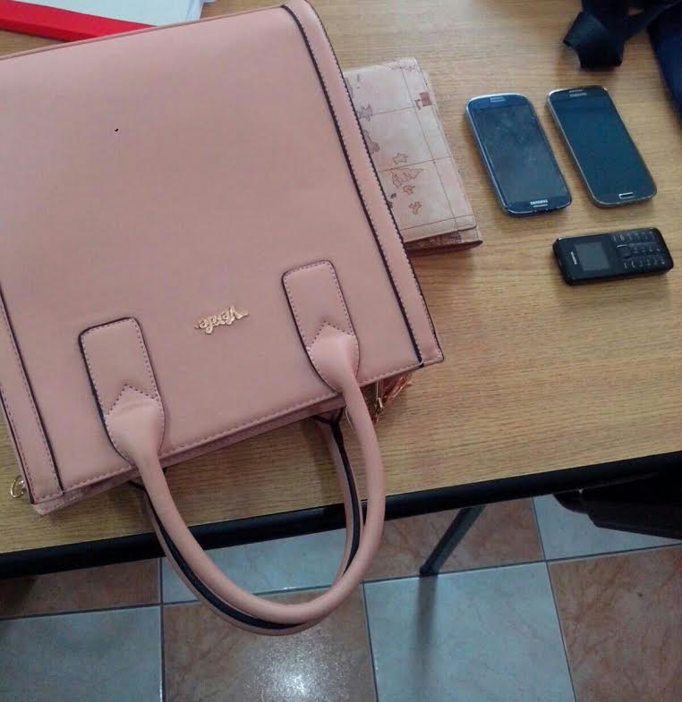 FOTO/ Kapet hajduti i çantave dhe portofoleve në Elbasan