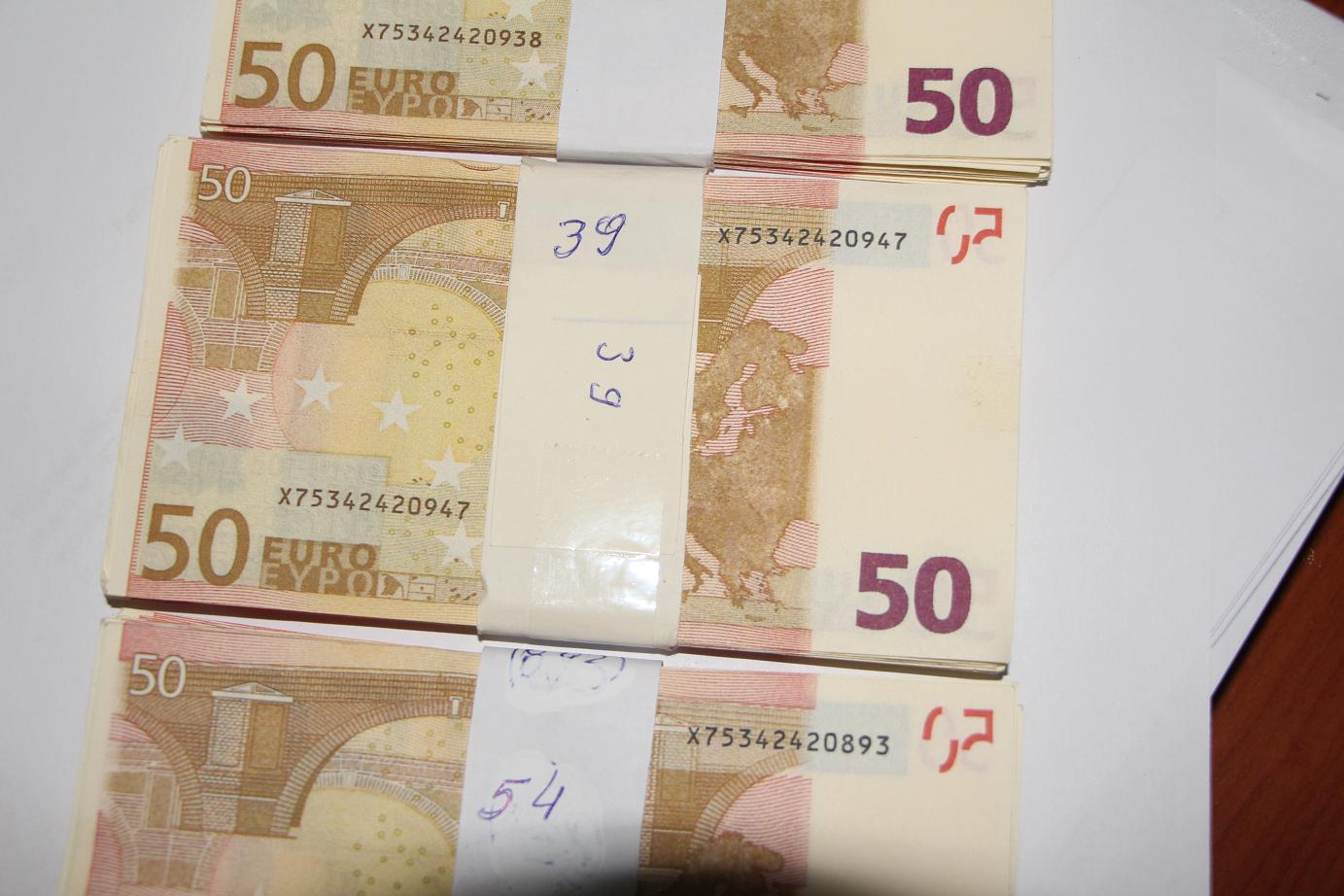 FOTO/ Berat në pranga 49-vjeçari, kapet me 6.350 € false