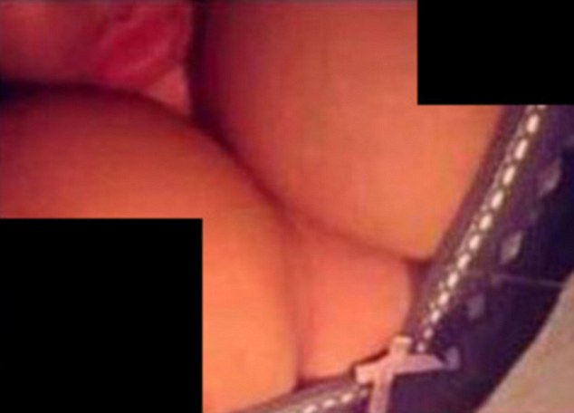 FOTO/ U ngatërrua, donte të shiste divanët në fb, por poston gabimisht edhe një foto të gjoksit