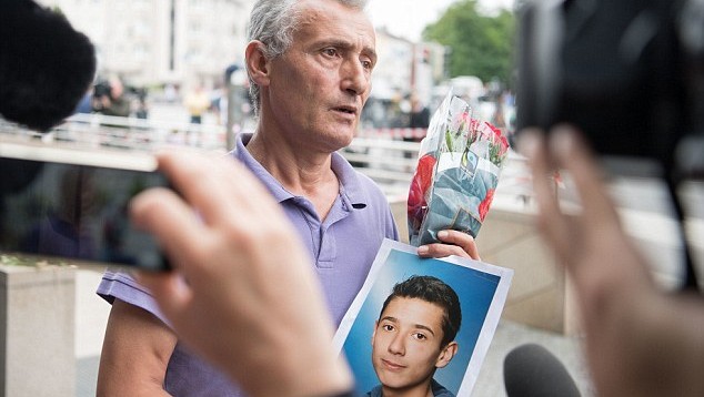 Mes lotëve babai i Dijamantit përshkruan momentet e fundit të djalit të tij