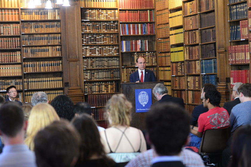 Presidenti Bujar Nishani mban një ligjëratë në Universitetin e “Oxfordit”