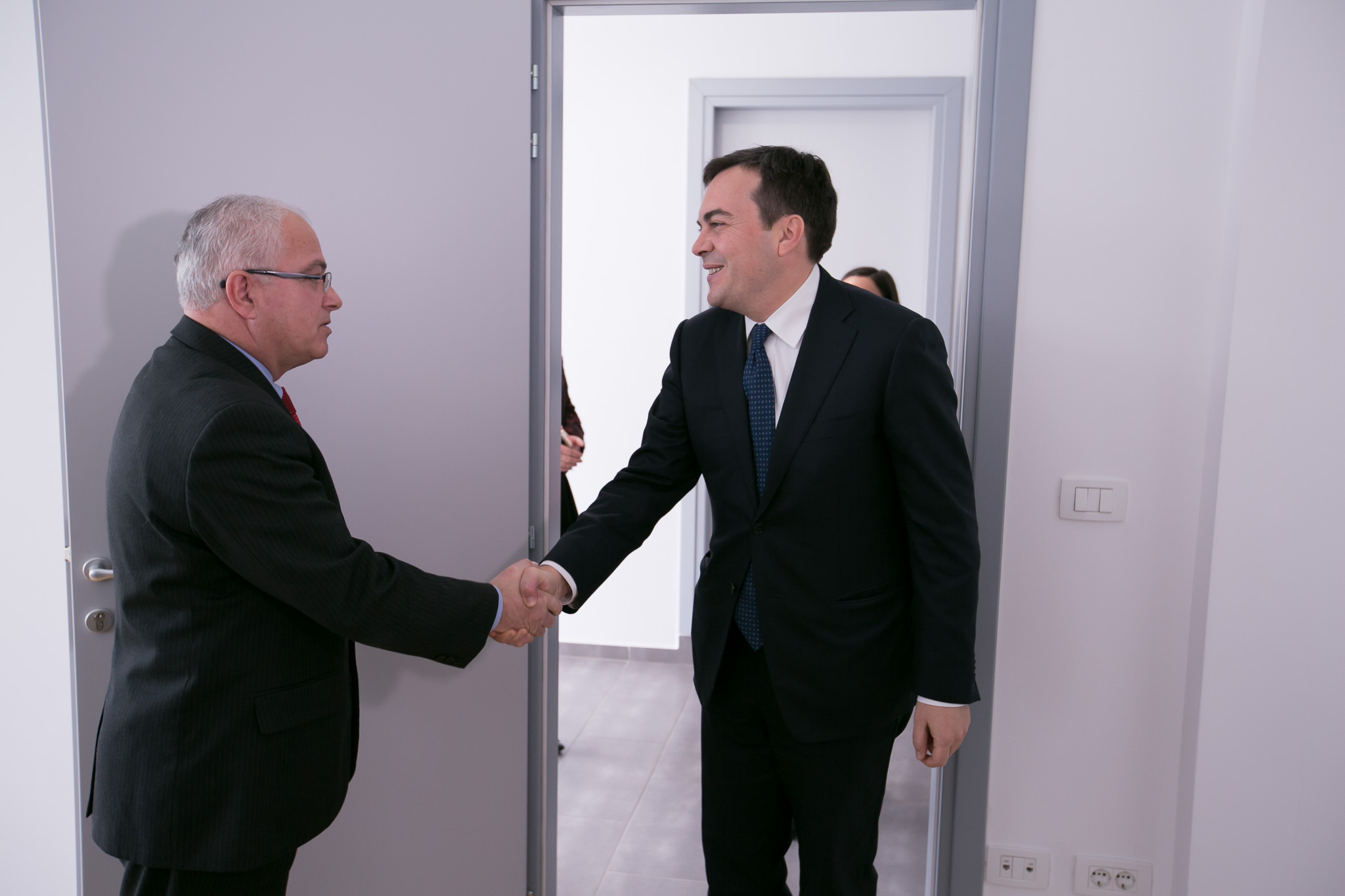 “Votimi dhe numërimi elektronik, kusht thelbësor për zgjedhje të lira e të ndershme”