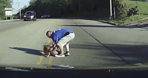 VIDEO/ Momenti dramatik i rënies së një vajze 4-vjeçare nga autobusi