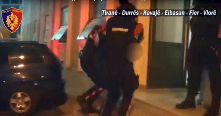 VIDEO/ Arrestimet e operacionit ndërkombëtar të drogës, në Shqipëri e Itali