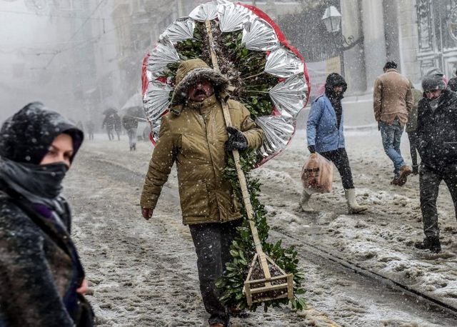 17 të vdekur në Poloni dhe Itali nga acari në Europë