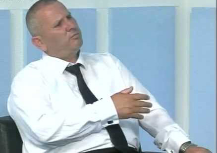 Cfarë kërcënimi i bën gazetarit kryetari i Bashkisë së Hasit: Mate b..thën e shife kët punë!