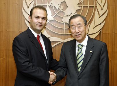 Adrian Neritani, Ish-ambasadori i Berishës heton Asadin