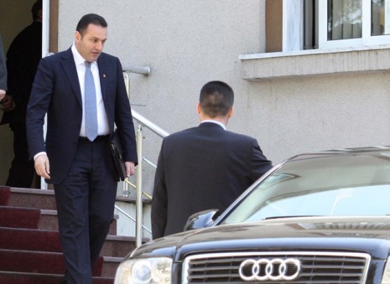 KRITERET/ Nishani “frenon” Llallën, nuk dekreton prokurorët e antikorrupsionit