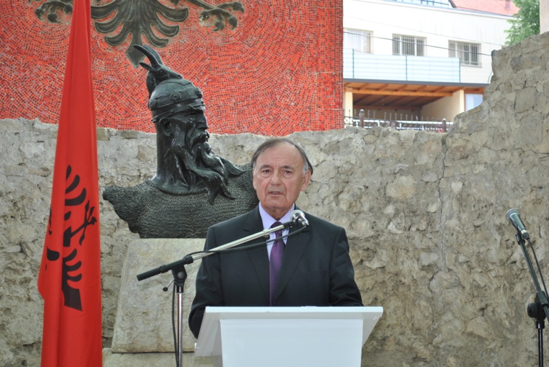 Denoncon ish-deputeti i PS-së: Ndokajt më kërcënuan me armë, policia fsheh ngjarjen