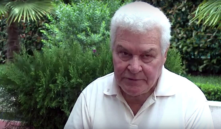 VIDEO/ Ahmet Golemi tregon: Si më futi në burg Muhammad Ali për një tortë…!