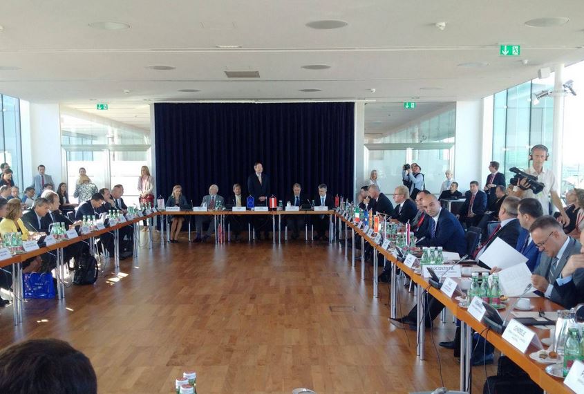 Shqipëria “e mbyt” Vjenën me propozime, por nuk përfiton financime