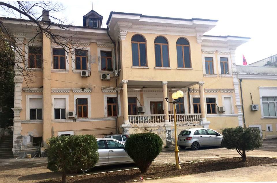 Akademia e Shkencave ia përplas Edi Ramës, sherr i pleqve të shkencave me Kryeministrin