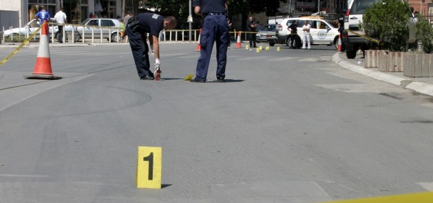 Makina përplas 50-vjeçarin për vdekje në autostradën Tiranë-Durrës