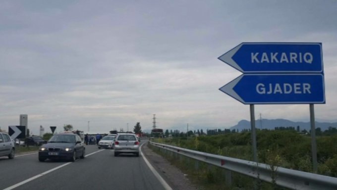 Aksident në Lezhë, burrë e grua në gjendje të rëndë