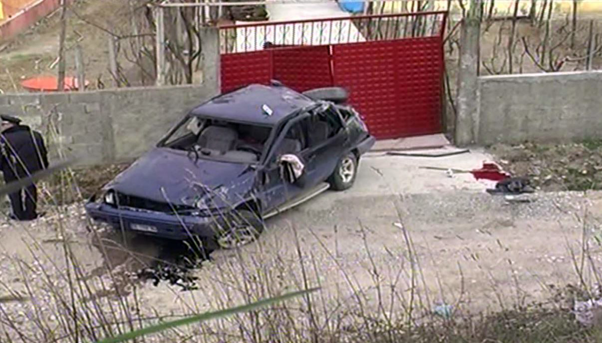 Librazhd, makina përplaset me një ndërtesë, vdes drejtuesi 48-vjeçar