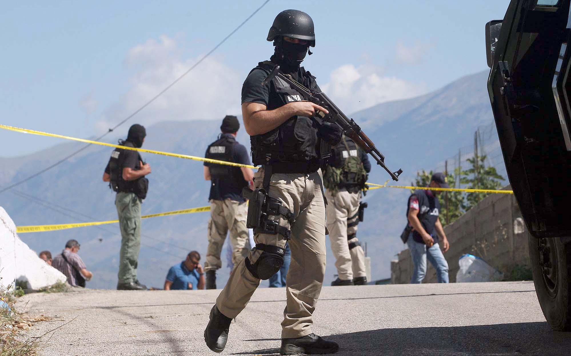 LAZARAT/ Ndalohen edhe tre të rinj, dyshohen si bashkëpunëtorë të vëllezërve Aliko