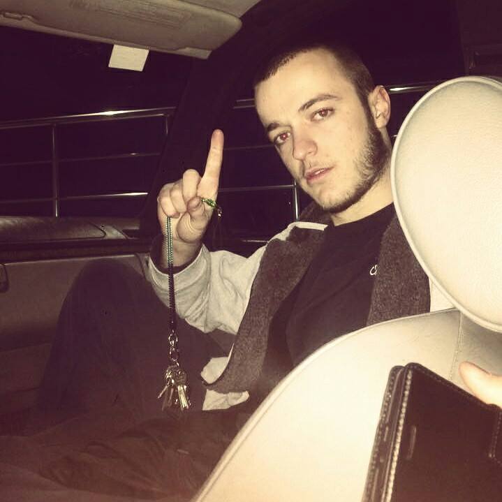 Vrasësit e dyshuar të policit, Arbjon Aliko dhe Albano Aliko. Lirohen nga akuza 19 të tjerë