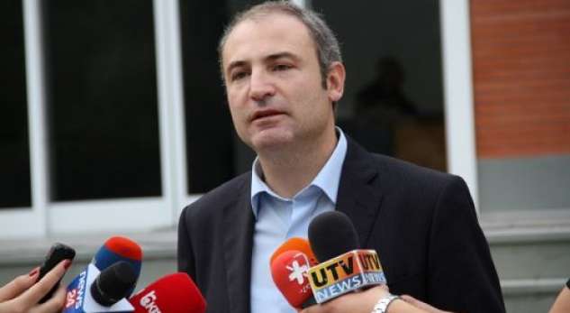 Aldo Bumçi: Ministri gjerman nuk përmendi drogën, a ishte i informuar për Shqipërinë