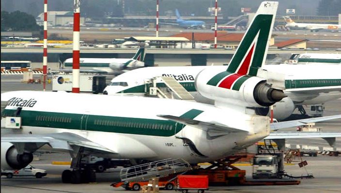 Alitalia redukton fluturimet në Rinas