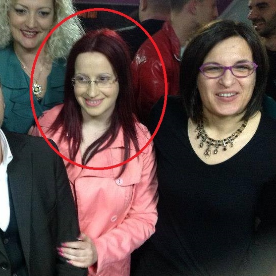 FOTO/Zyrtarja e arrestuar, në shtabin elektoral të ministres Milena Harito