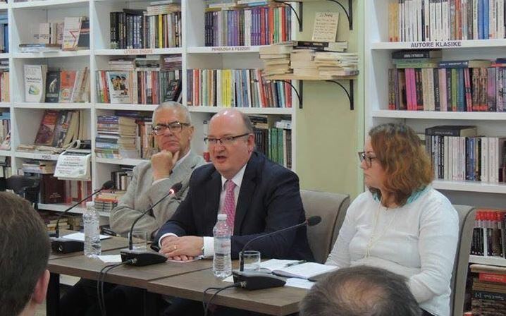 Ambasadori Britanik: Shqipëria në moment kritik për zgjedhjet e lira
