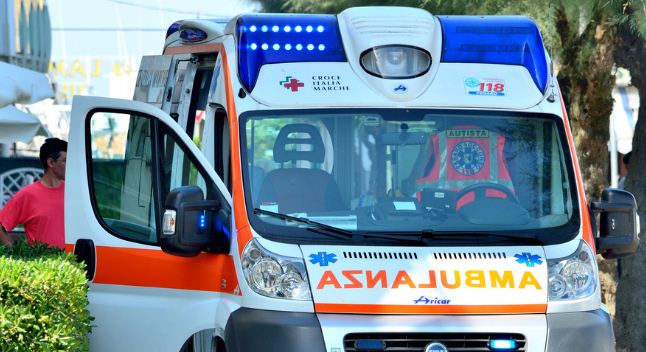 Shqiptari i sëmurë përdhunon infermieren pasi e rrëmben atë