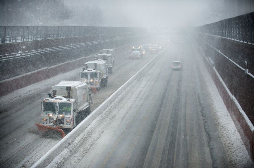 Amerika mbyllet në shtëpi, nis stuhia moster