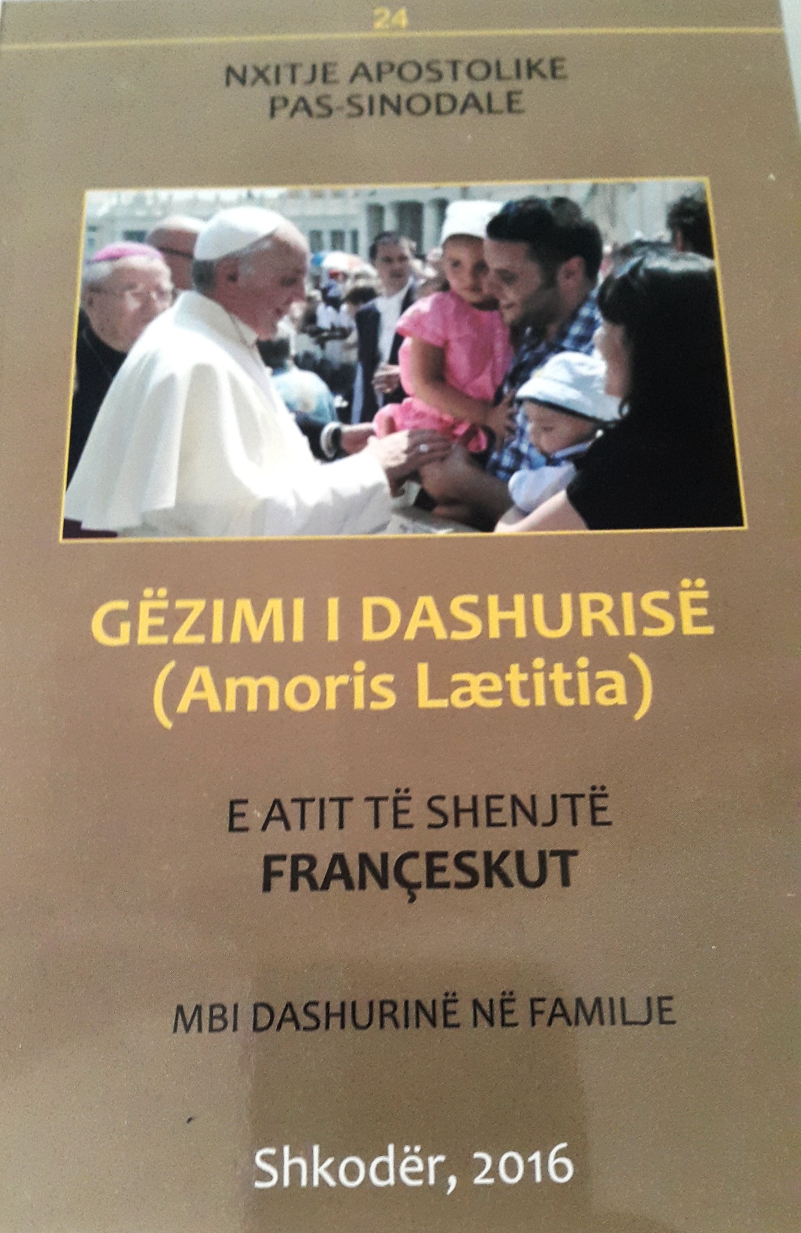 Del në shqip dokumenti “Gëzimi i Dashurisë” i Papa Franceskut