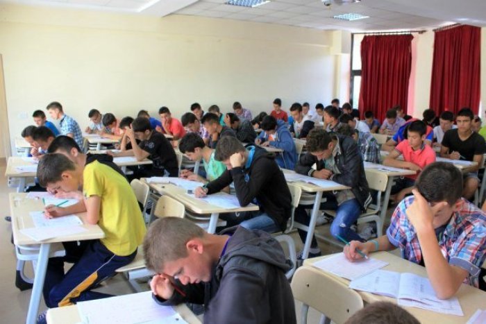 Raporti tronditës i Bankës Botërore: Më shumë se gjysma e 15-vjeçarëve në Shqipëri janë analfabetë, ka dështuar…