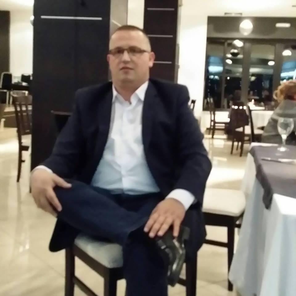 FOTO/ Iu dogj makina, kush është Andi Marku dhe përballja e tij me drejtësinë