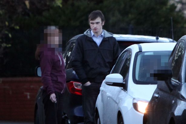 Vret qenin e të fejuarës për xhelozi