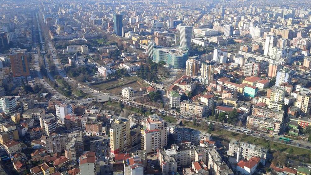 1.5 milion euro dëm, si i mashtroi 22 persona pronari i firmës së ndërtimit