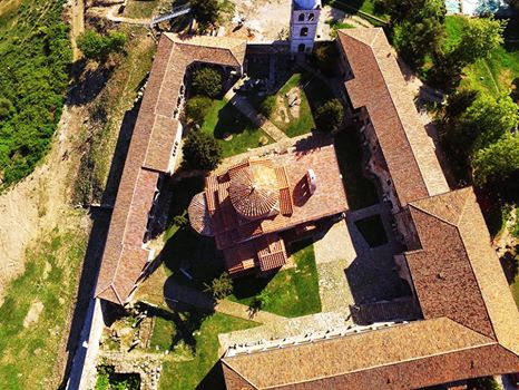 Rama zbulon “oazin e përrallave”, por ja c’i bënë rojet turistes ceke