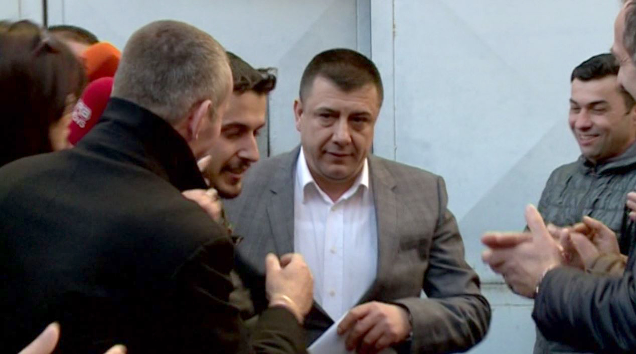 Arratisja e Arben Frrokut pas pafajësisë nga Krimet e Rënda, ndalimi i parë në kufirin Mali i Zi-Kroaci